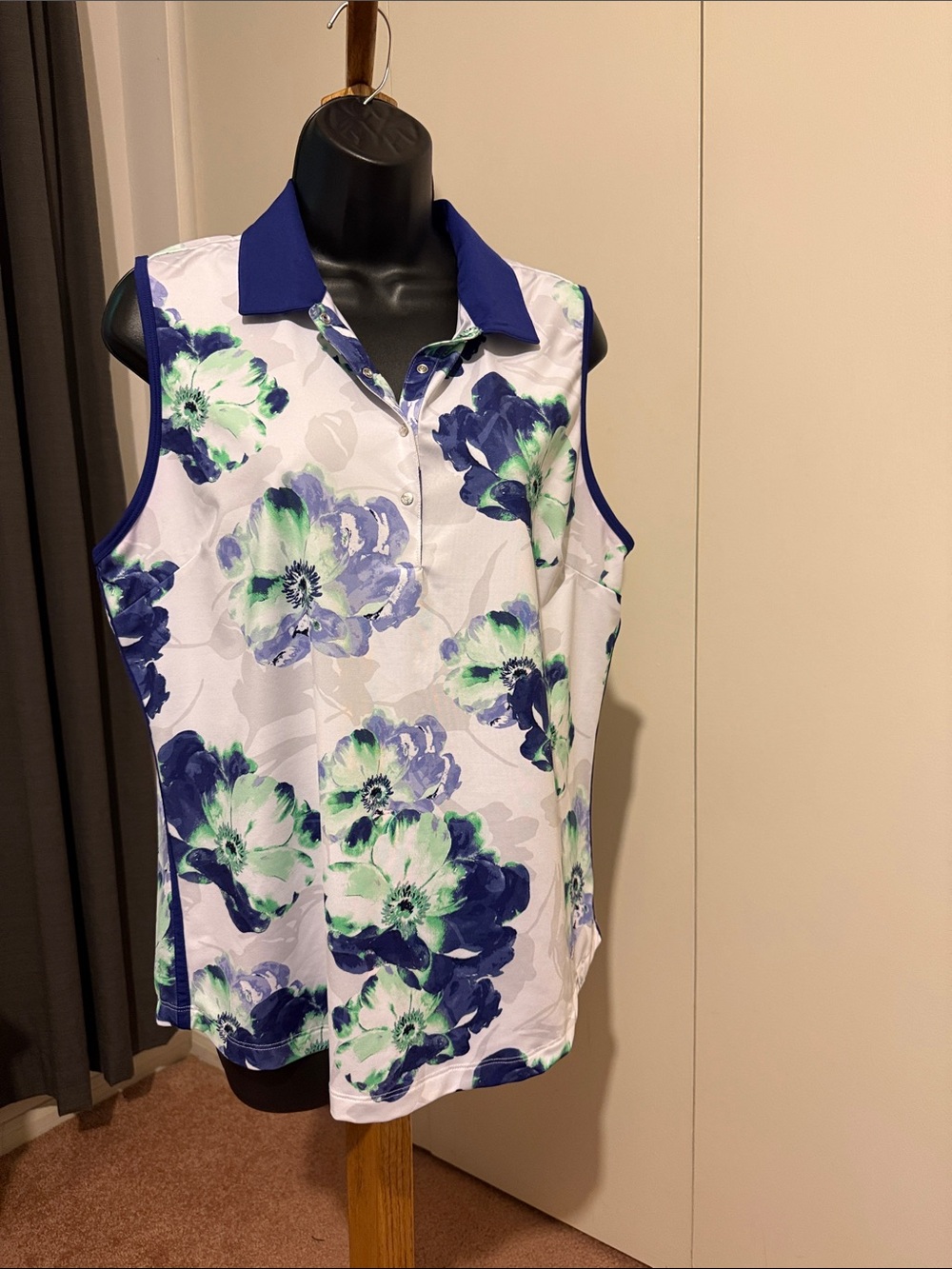Lady Hagan Sleeveless Floral Polo Tank Top